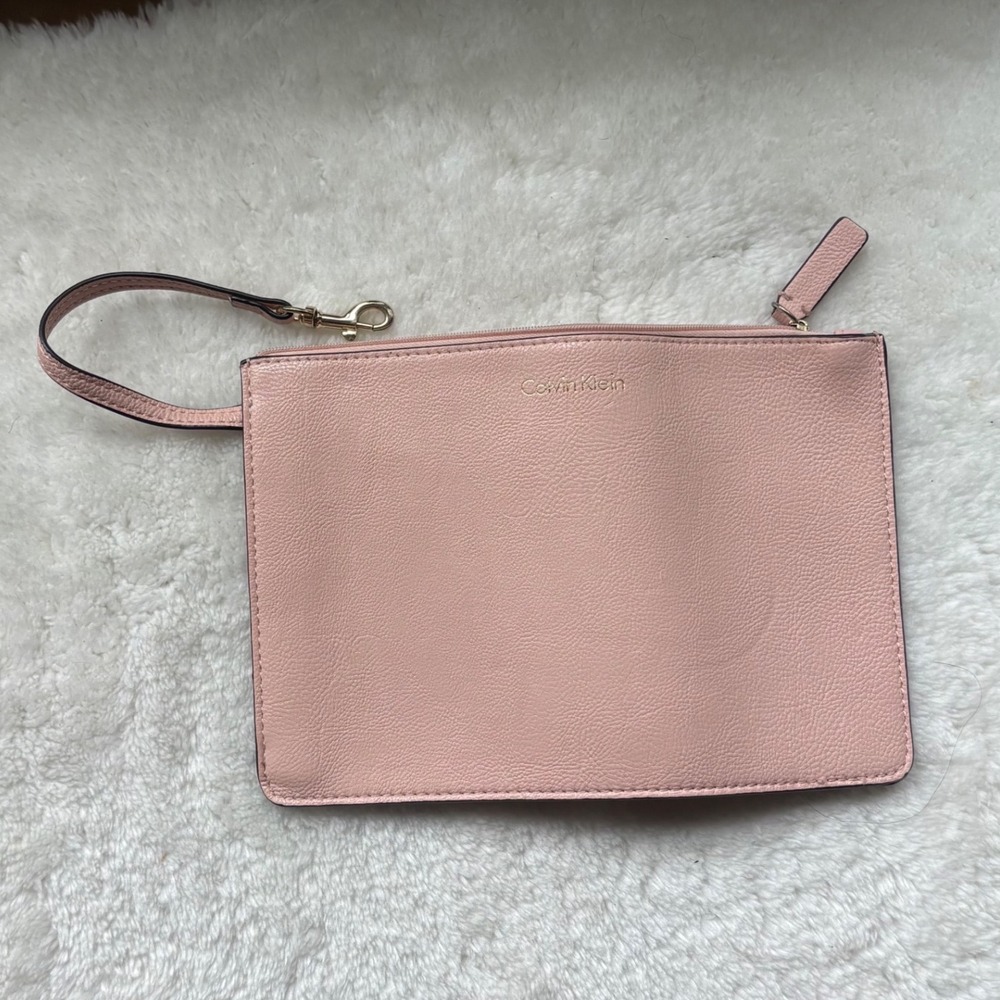 Calvin Klein Blush Pink Pebbled Faux Leather Wristlet Pouch Gold Logo Zip Clutch